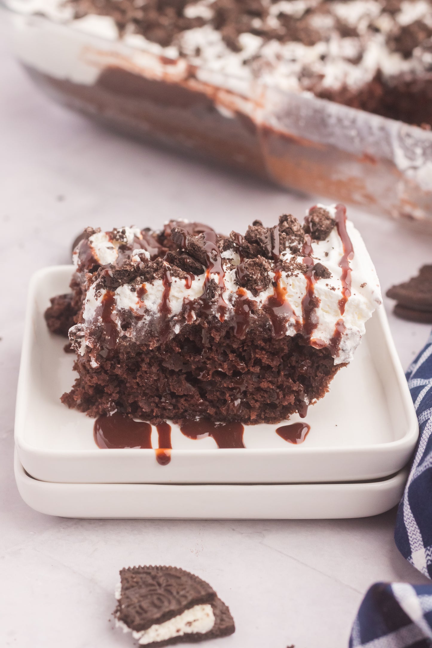 Oreo Poke Cake Set 2