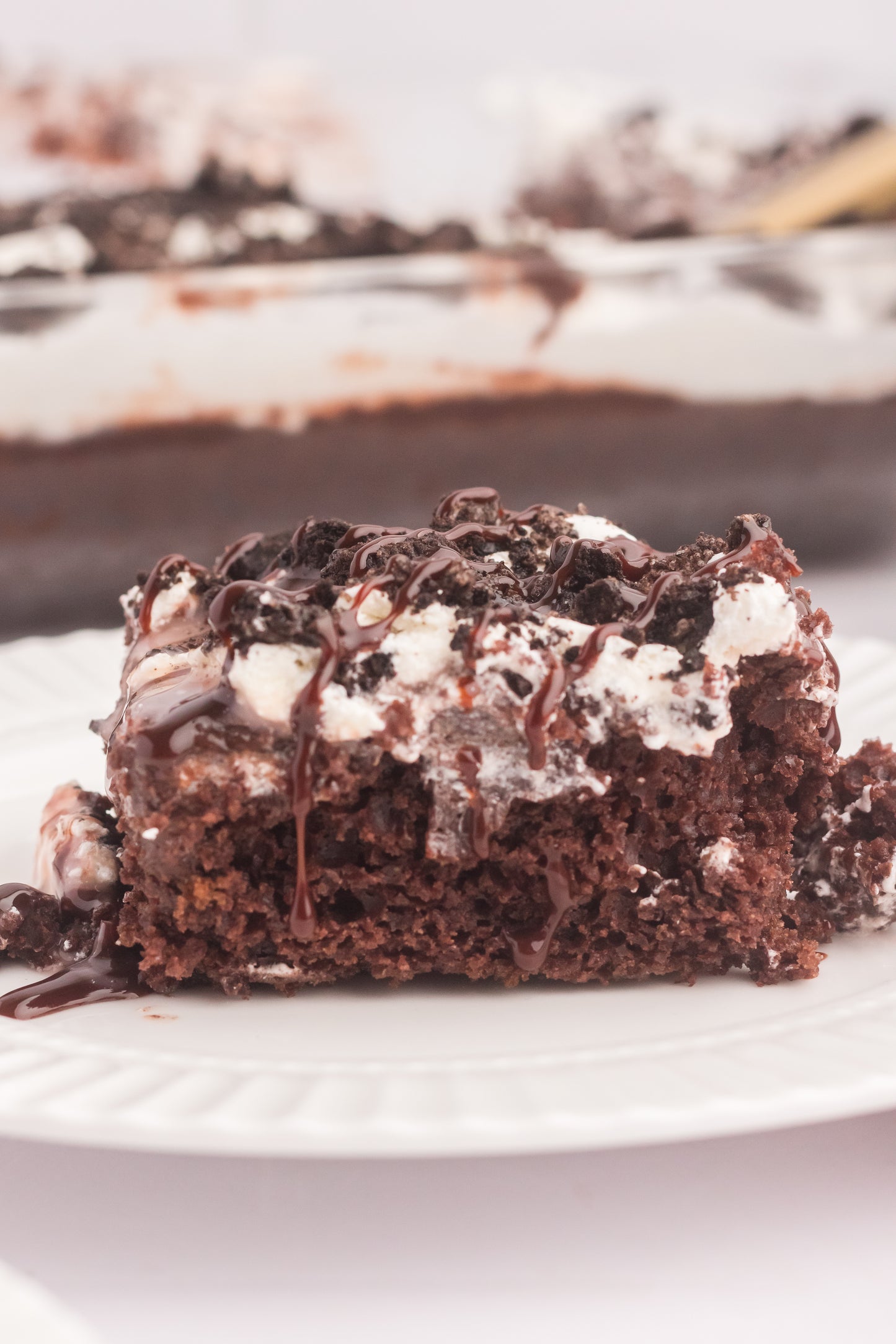 Oreo Poke Cake Set 3
