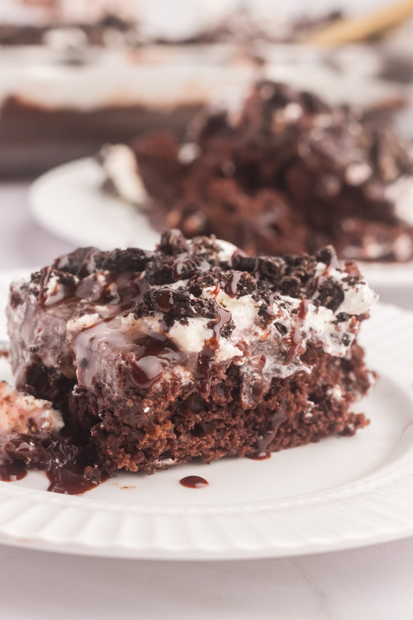 Oreo Poke Cake Set 3