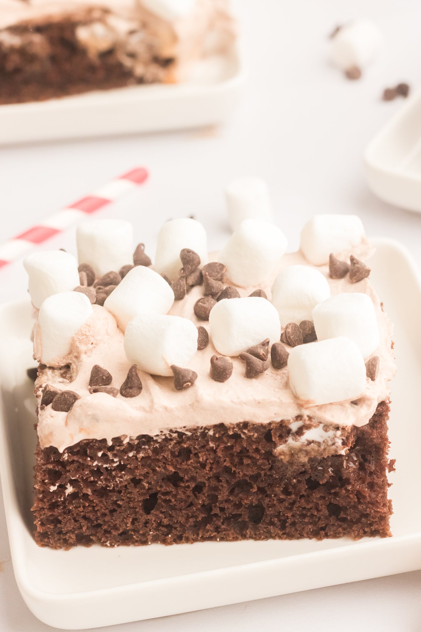 Hot Chocolate Poke Cake Set 1