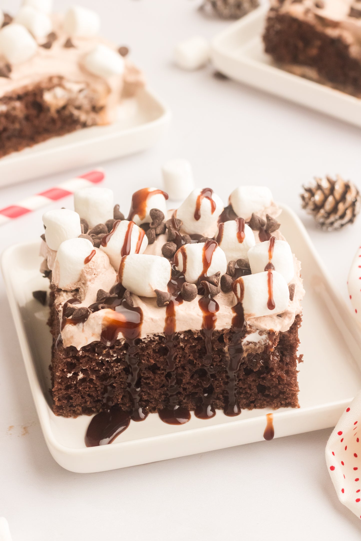 Hot Chocolate Poke Cake Set 1