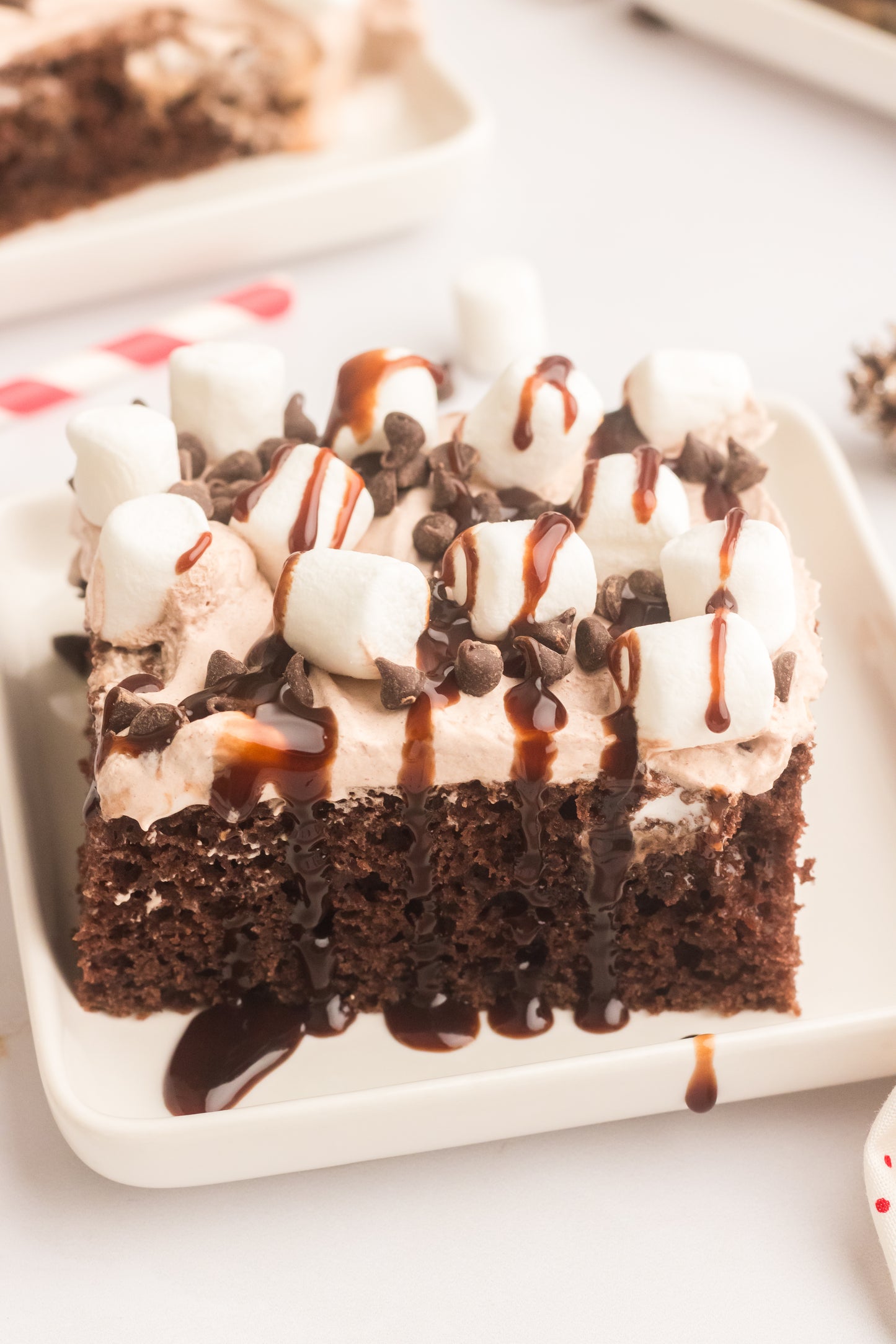 Hot Chocolate Poke Cake Set 1