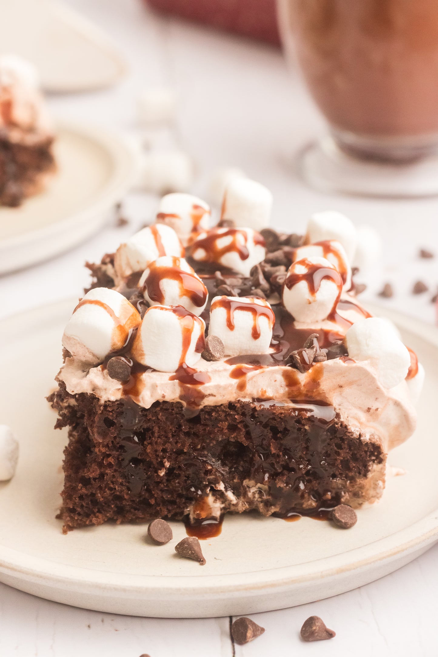 Hot Chocolate Poke Cake Set 2