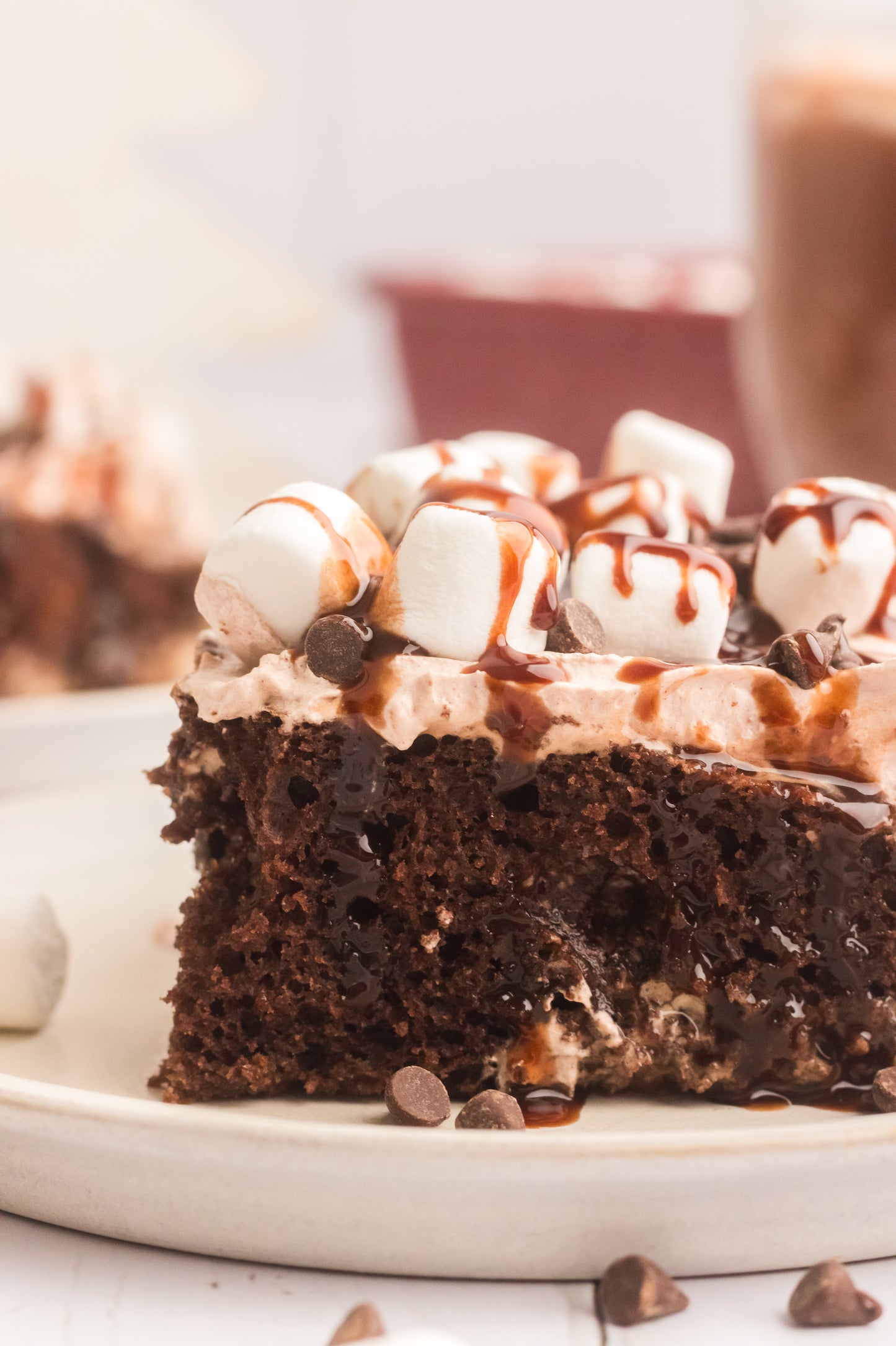 Hot Chocolate Poke Cake Set 2