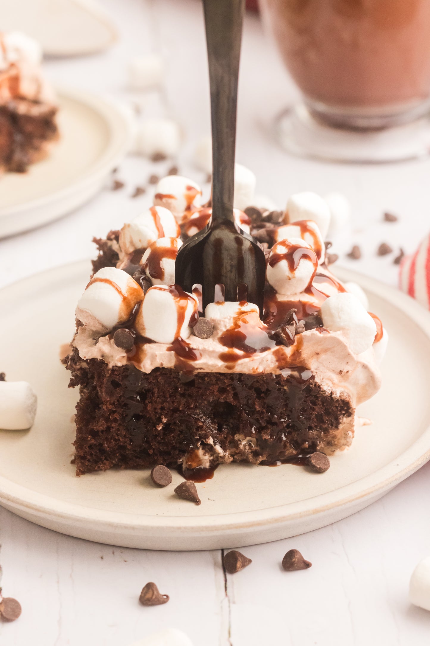 Hot Chocolate Poke Cake Set 2